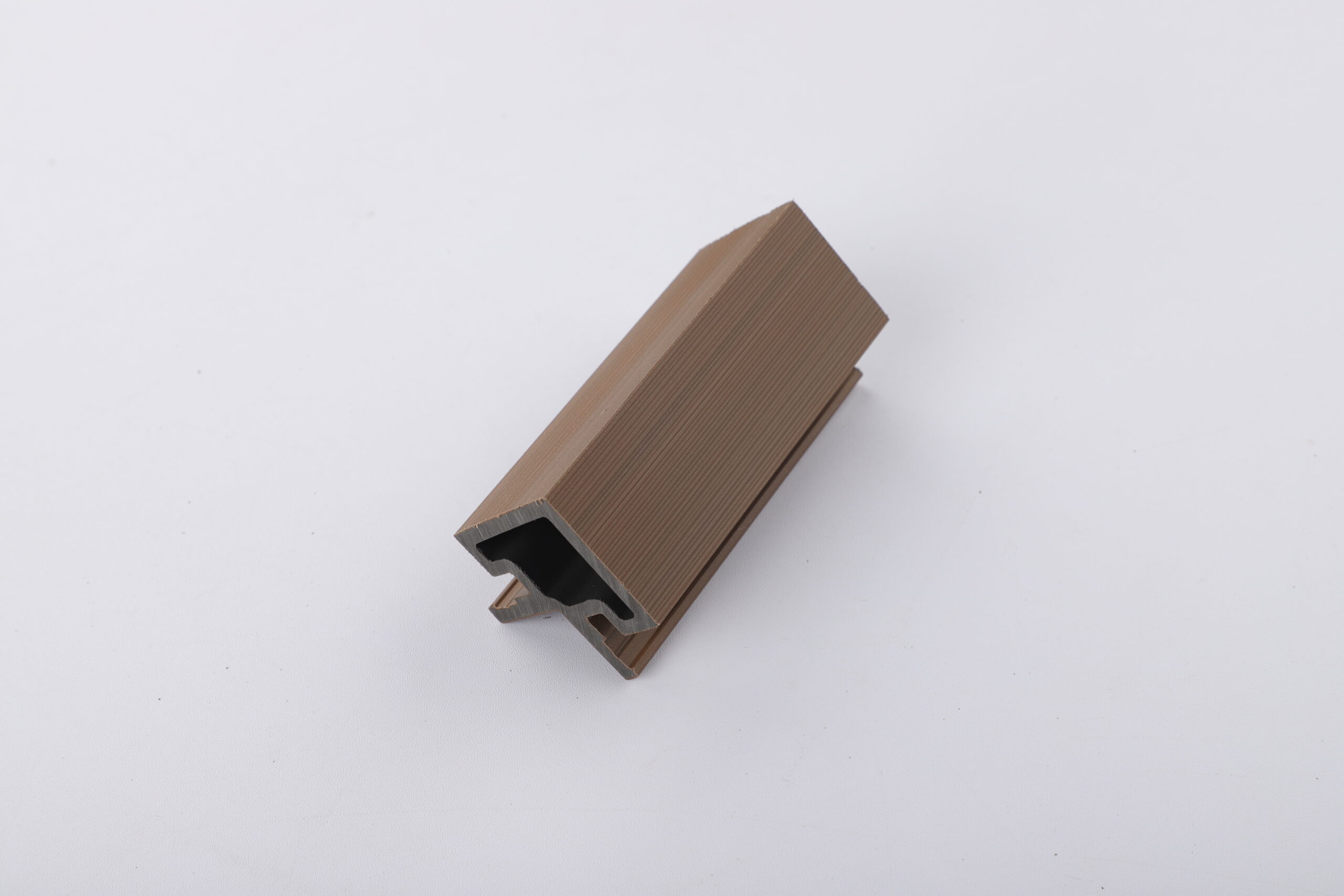 WPC corner moulding DSSG 56-26 1 WPC corner moulding DSSG 56-26